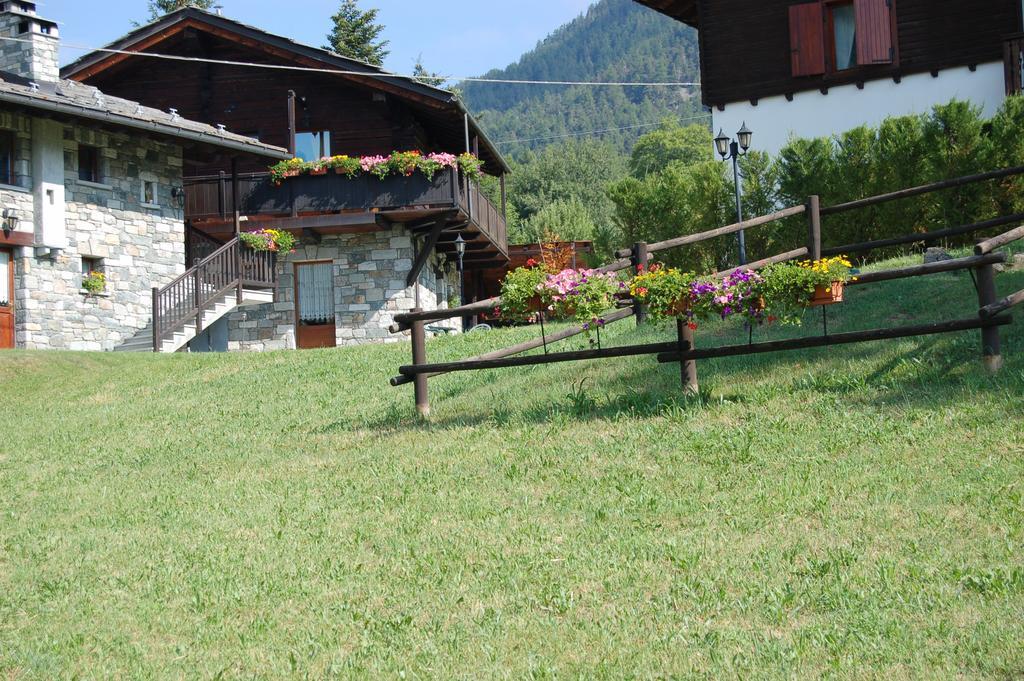 Residence Foyer D'Antan Brusson Kültér fotó